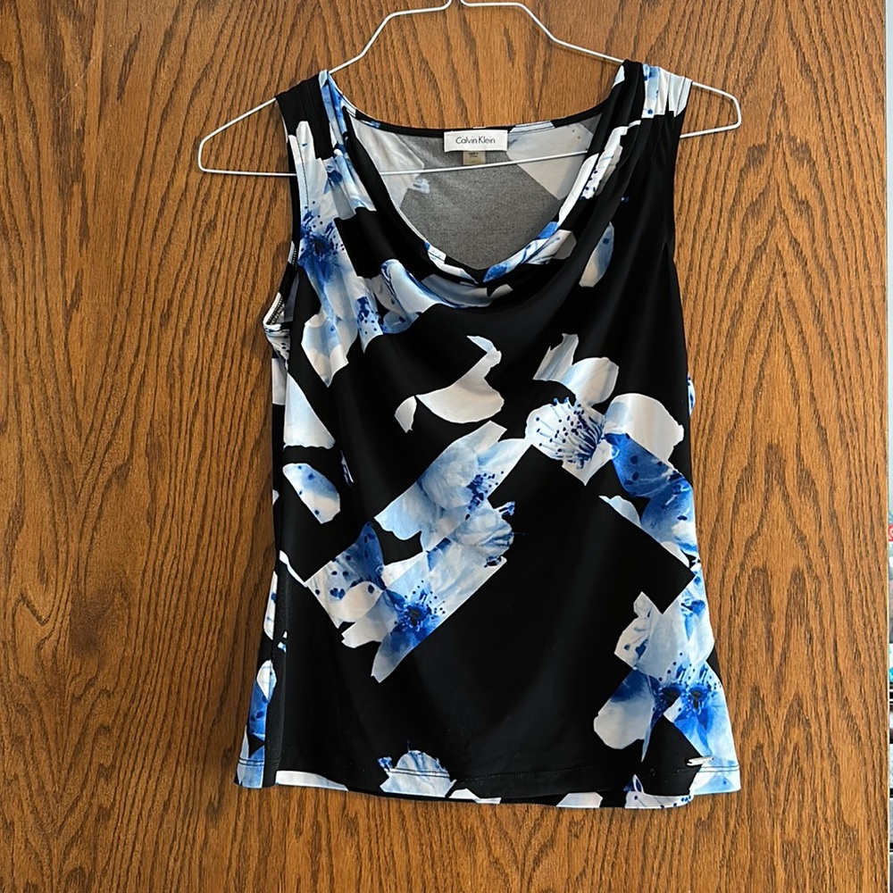 Sleeveless blouse